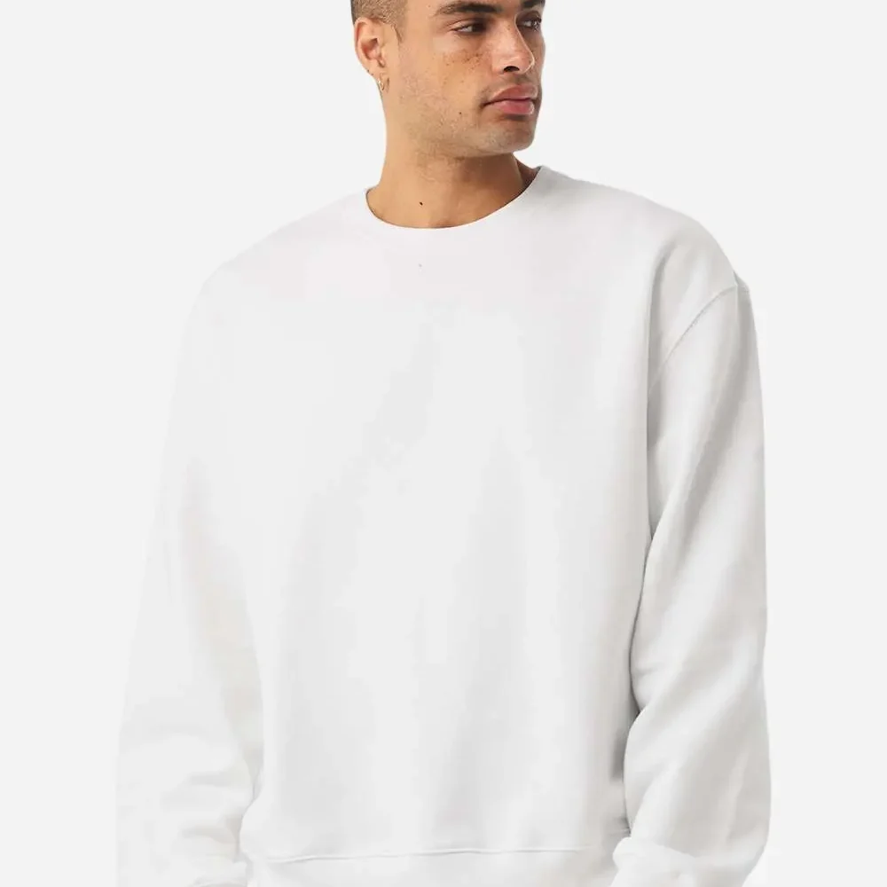 Man wearing a white crewneck sweatshirt