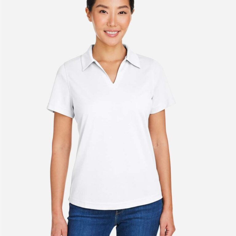 Woman wearing a white short-sleeve polo shirt and blue jeans