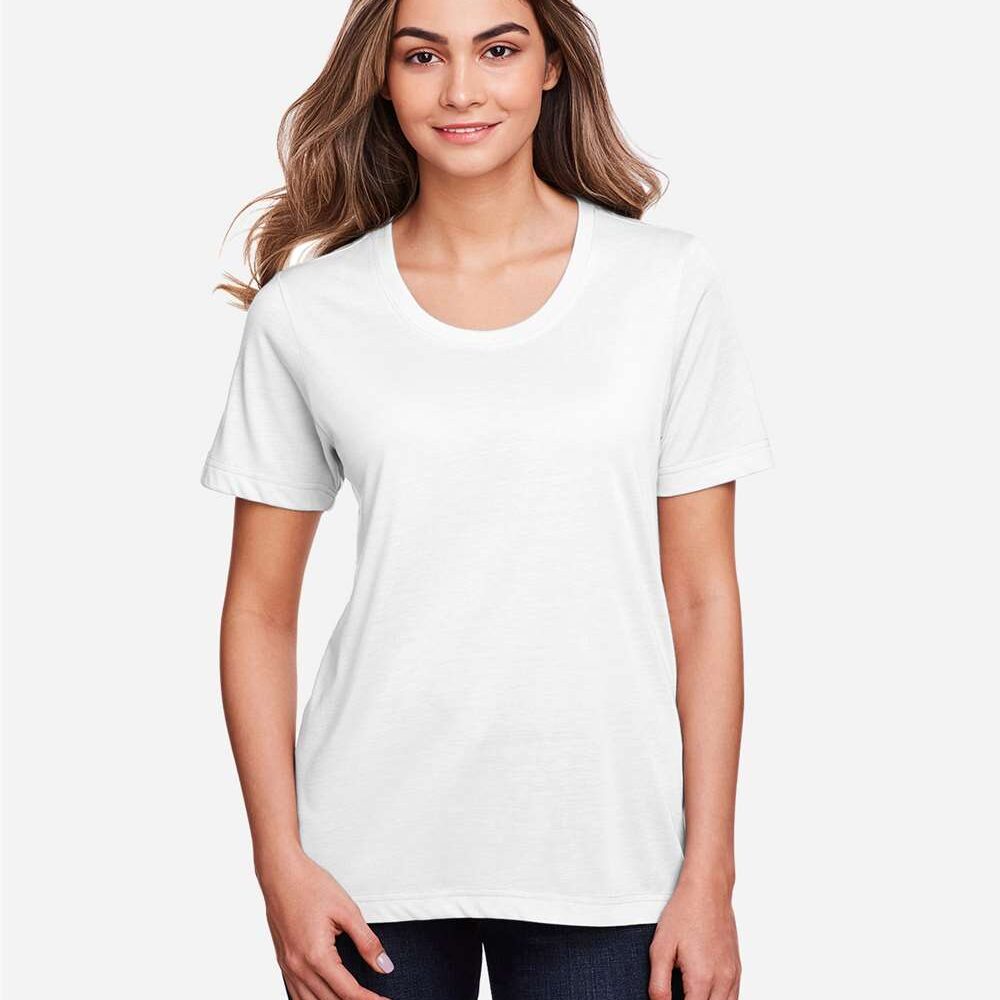 Woman wearing a white scoop neck t-shirt and dark denim jeans