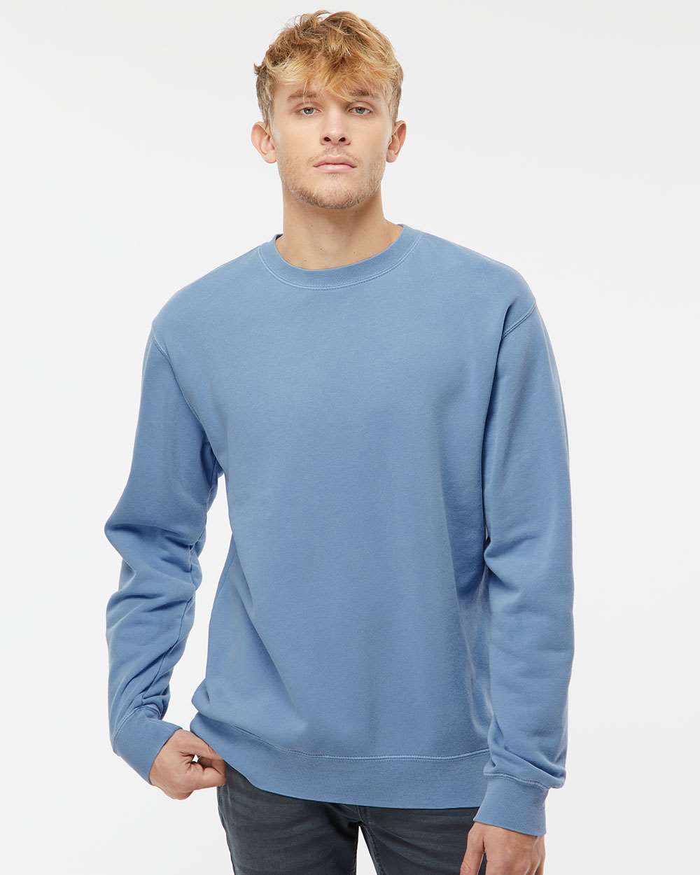 Unisex Midweight Pigment-Dyed Crewneck Sweatshirt – PRM3500