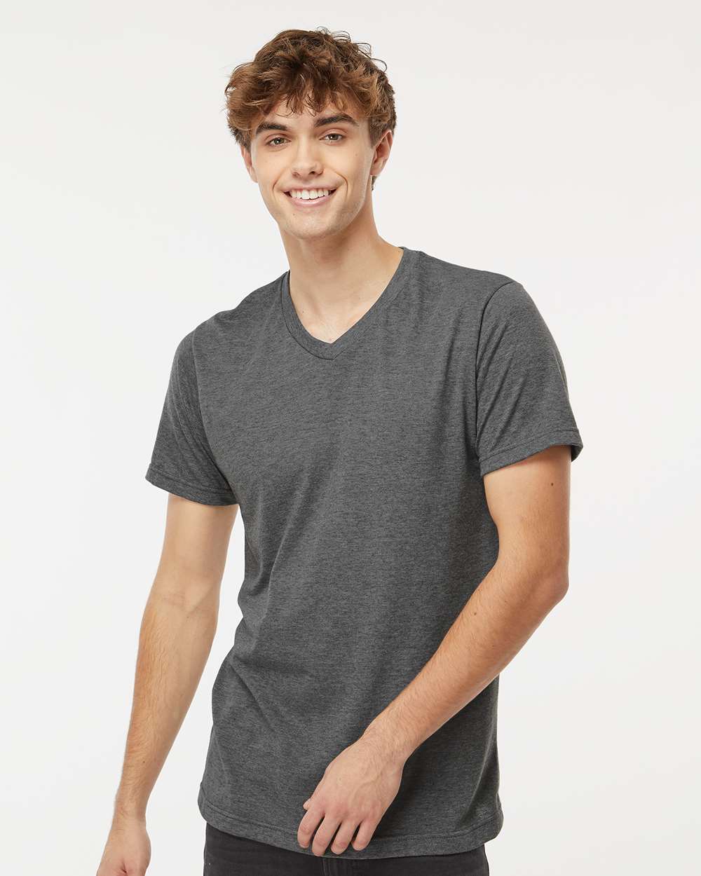 Deluxe Blend V-Neck T-Shirt – 3543